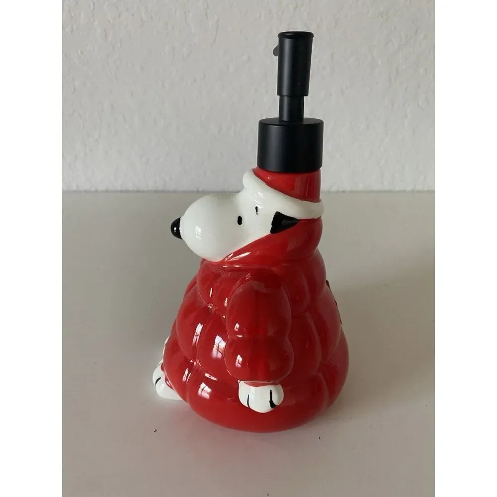 Peanuts Snoopy Soap Lotion Dispenser Red Quilted Puffer Puffy‎ Jacket NEW